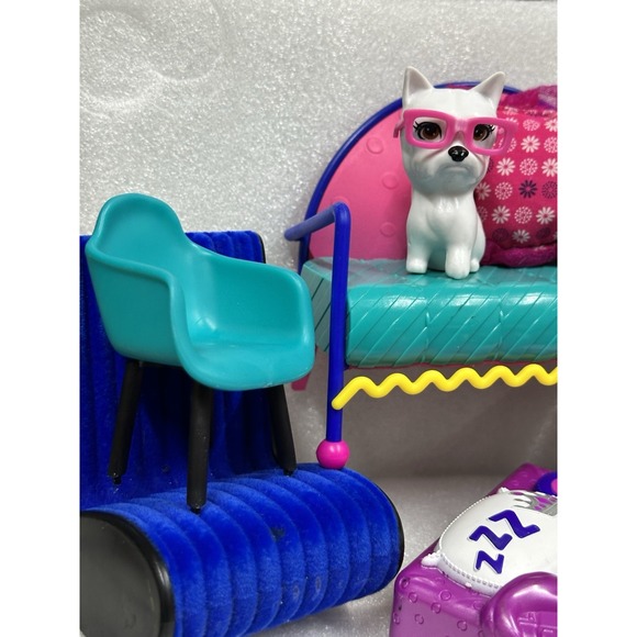 LOL Surprise Furniture and‎ Accessories Set Dog Couch Chairs Bed and More - Picture 4 of 6